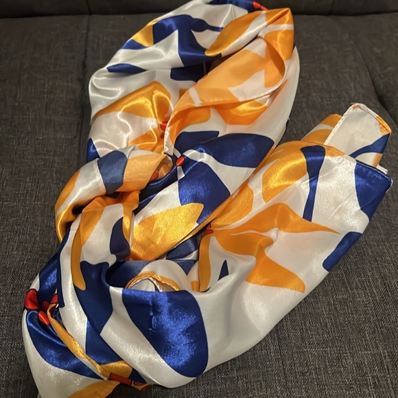 Colorful Scarf - Picture 3 of 3